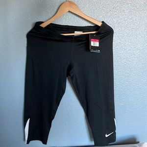 Nike women’s L large new NWT black running leggings tights Dri-fit